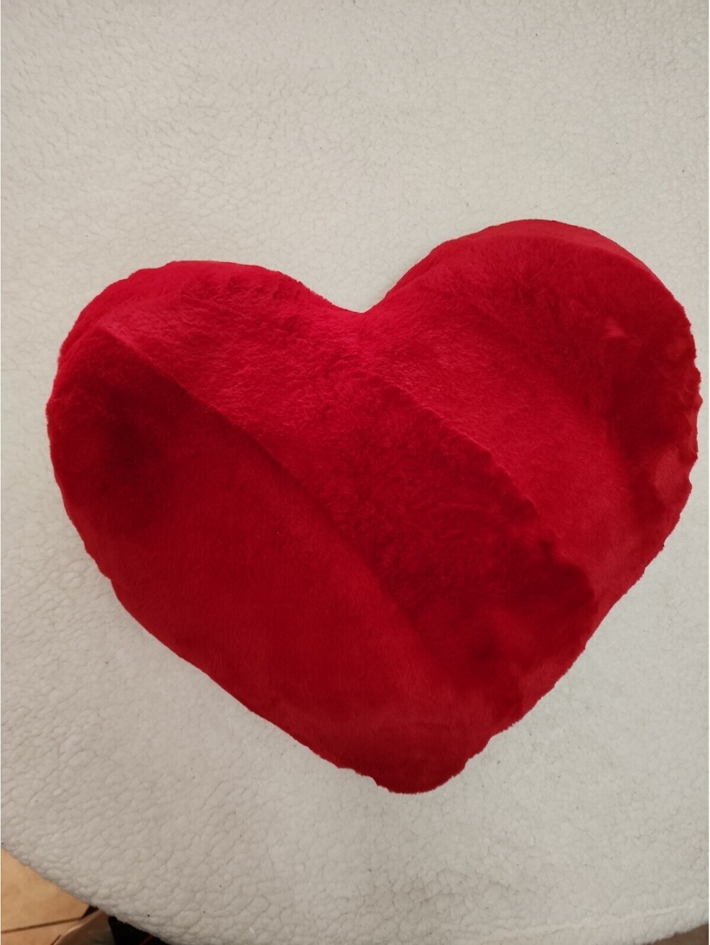 XL True Red Heart Shaped Boucle Pillow25"×22"×4"